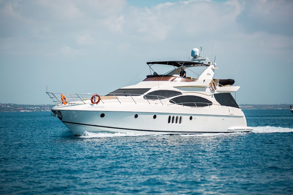 Azimut 68